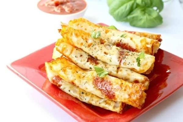 KETO PIZZA ROLL-UP