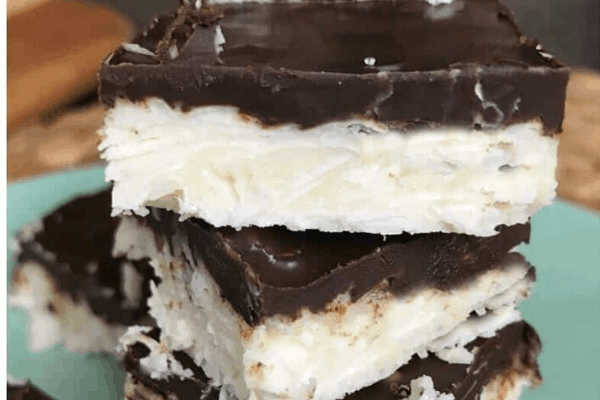 CHOCOLATE COCONUT FAT BOMB SQUARES