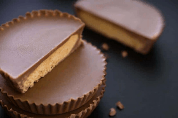 NO BAKE CHOCOLATE PEANUT BUTTER CUPS