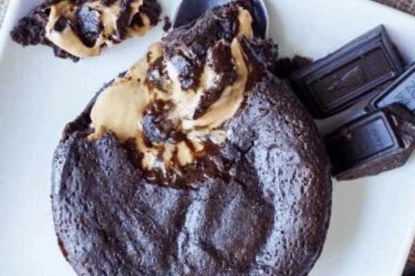 KETO CHOCOLATE PEANUT BUTTER CAKE