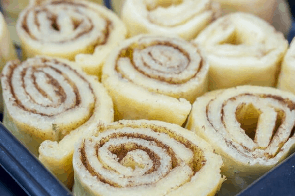 KETO CINNAMON ROLLS