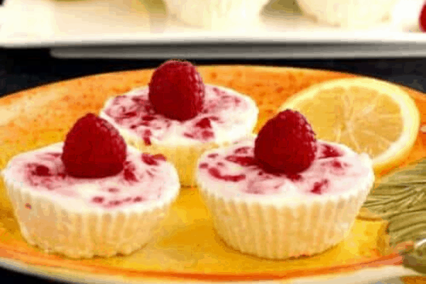 LEMON RASPBERRY CHEESECAKE