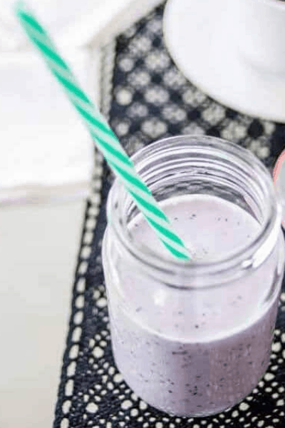 BLUEBERRY COCONUT YOGURT SMOOTHIE