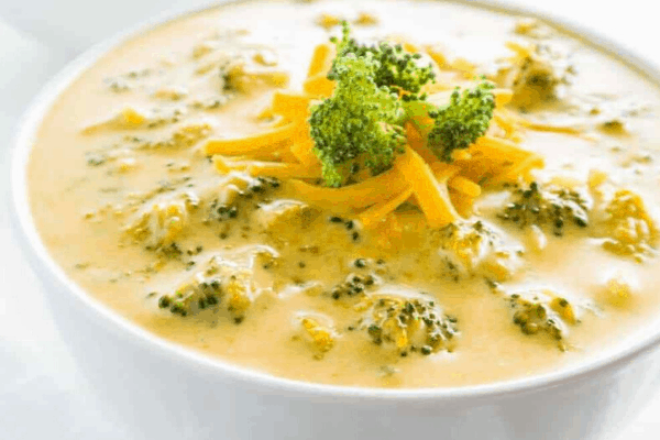 EASY BROCCOLI CHEESE SOUP