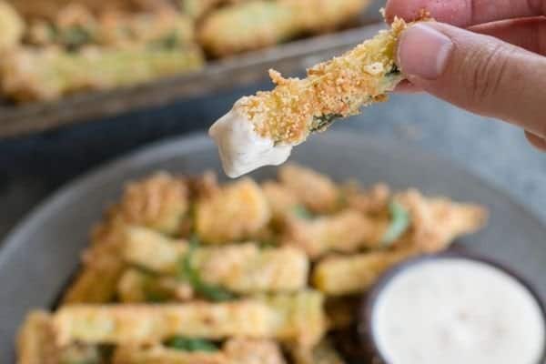 CRISPY ZUCCHINI FRIES