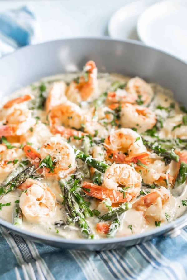 Keto-Creamy-Asparagus-and-Shrimp-Alfredo