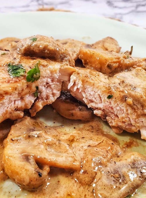 keto-chicken-thighs-mushroom-sauce (1)