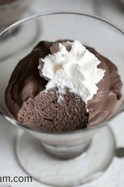 KETO CHOCOLATE MOUSSE WITH CHILLED HEAVY CREAM