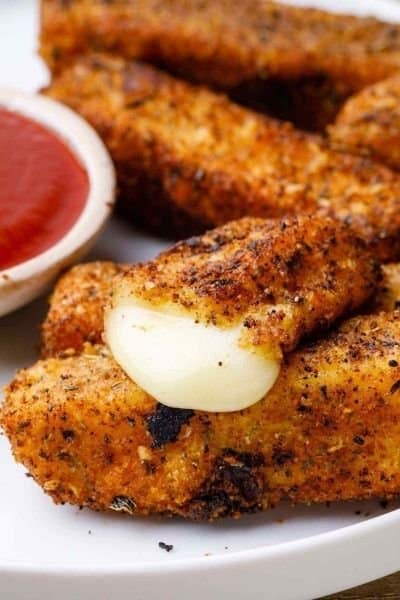 KETO MOZZARELLA STICKS WITH FLAXSEED