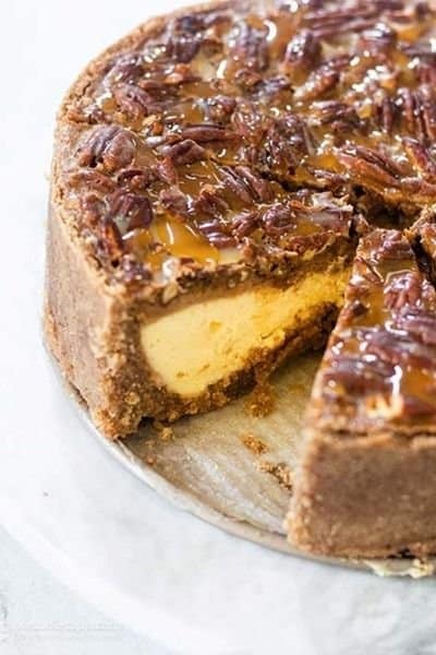 LOW-CARB PECAN PIE CHEESECAKE