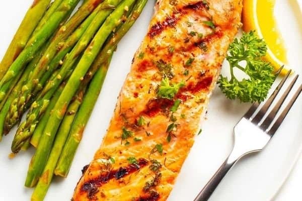 GRILLED SALMON WITH PESTO