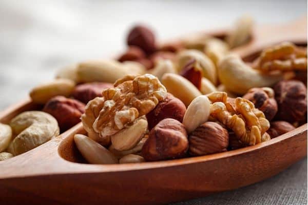 nuts foods to keep heart healthy